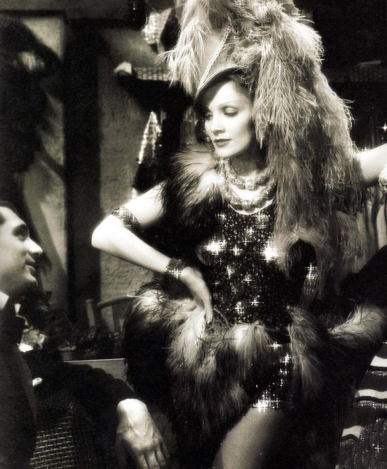 Marlene Dietrich - Blonde Venus (1932)